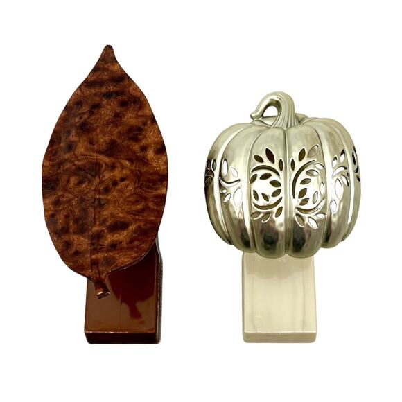 Bath & Body Works Other - 2 Bath & Body Works Pumpkin & Leaf Wallflower Plug In Light Up Fall